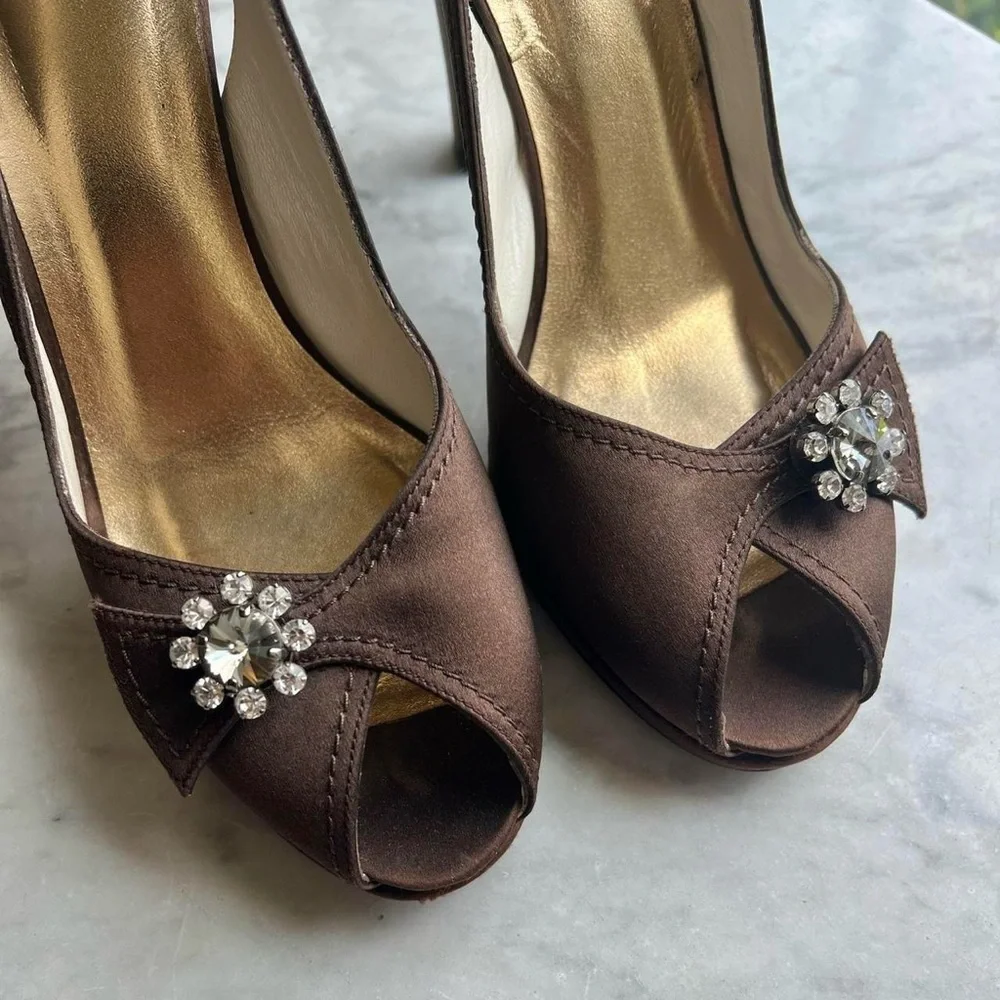 Stuart Weitzman Chocolate Brown Satin Slingback Heels – Size 8 - Picture 3 of 7